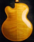 Lusso Jazz guitar